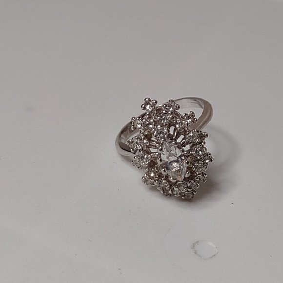 Size 7.75 Pretty Electroplated Ring With Clear Stones - Picture 2 of 10